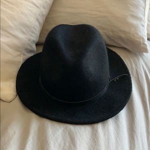 Urban outfitters black hat